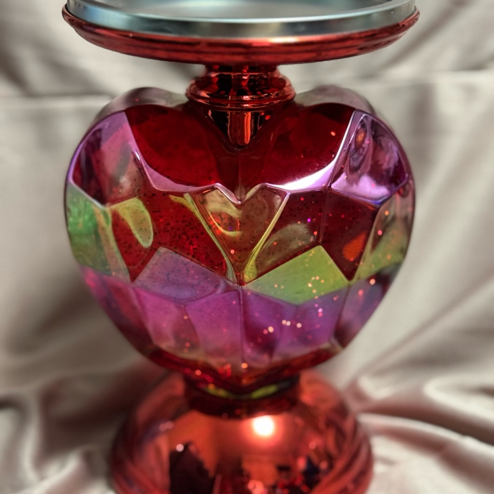 Bath & Body Works - Heart glittery globe